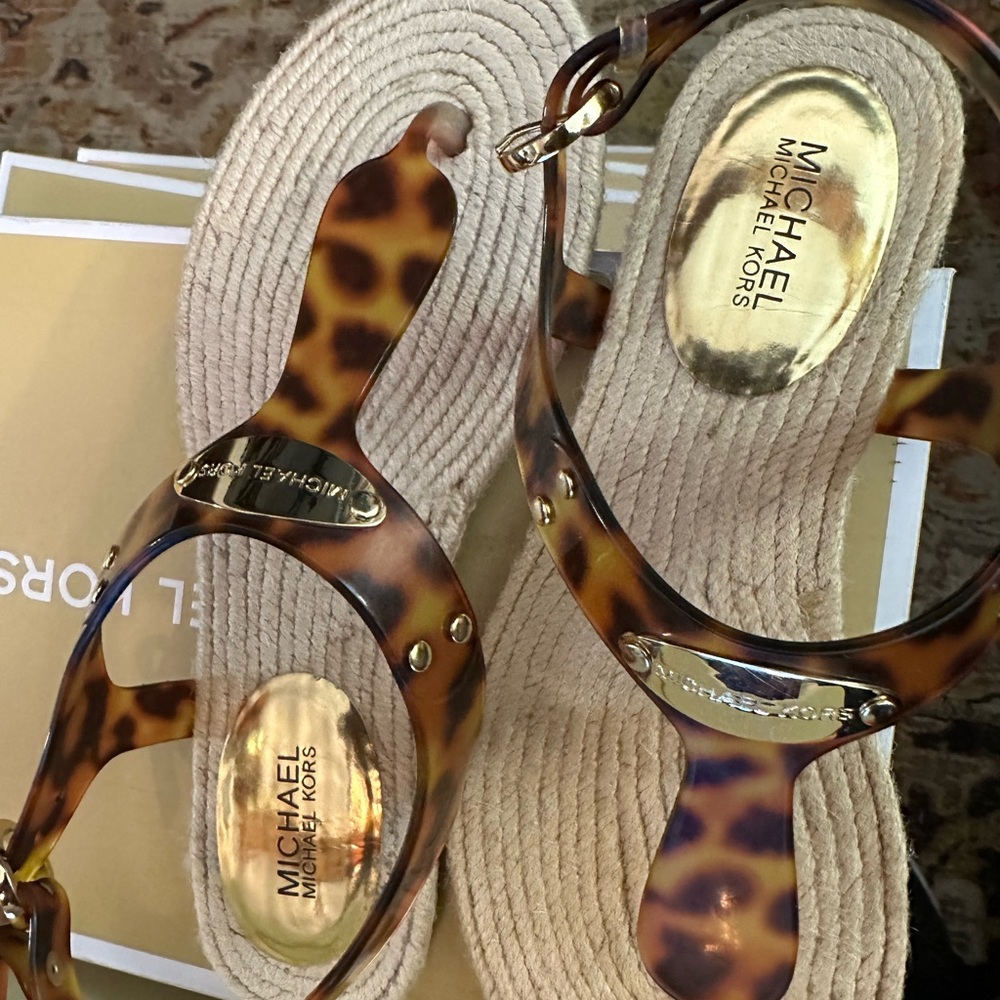Michael Kors Leopard tortoise Jelly thong sandals